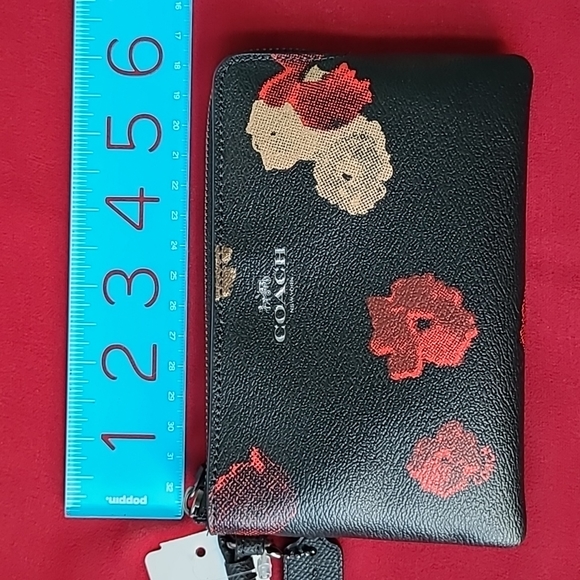 Coach Wristlet NWT - Picture 3 of 4